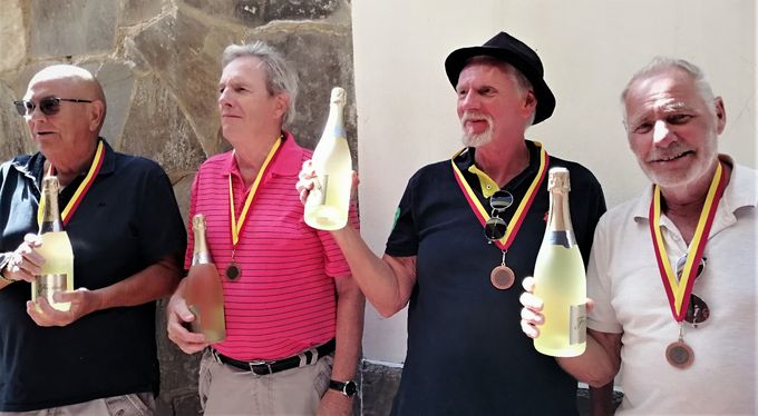 Tredjeplacerade bronsmedaljörerna Hans & Lennart + Christer & Börje.
Bra lirat! Grattis!!!